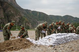 土媒：曼联中场埃里克森可能本周租借加盟加拉塔萨雷